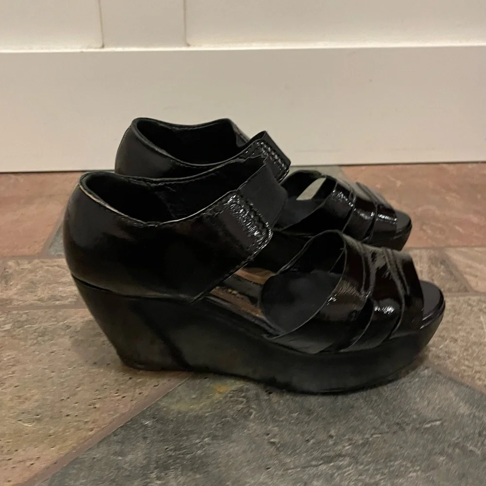 Marni Y2K Patent Leather Wedge Heels vintage black groovy